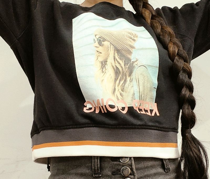 Black Sweatshirt TOP