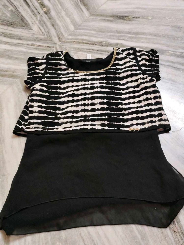 Black &amp; White Tiered Top