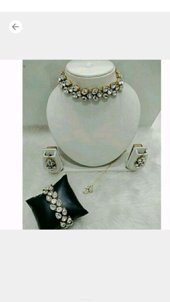 Kundan Necklace Set with Earring