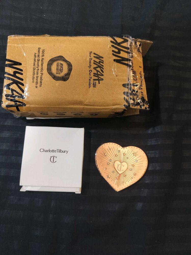 Charlotte Tilbury Heart Mirror
