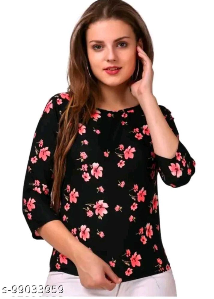 Chic Floral Print Black Top