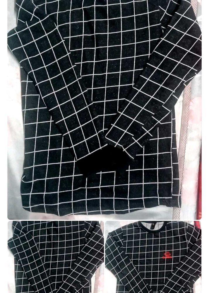 Black &amp; White Grid Print Long Sleeve Top