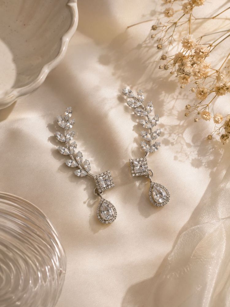 Sparkling Leaf Design Drop Earrings