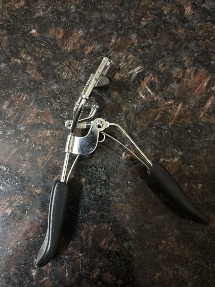 Eyelash Curler