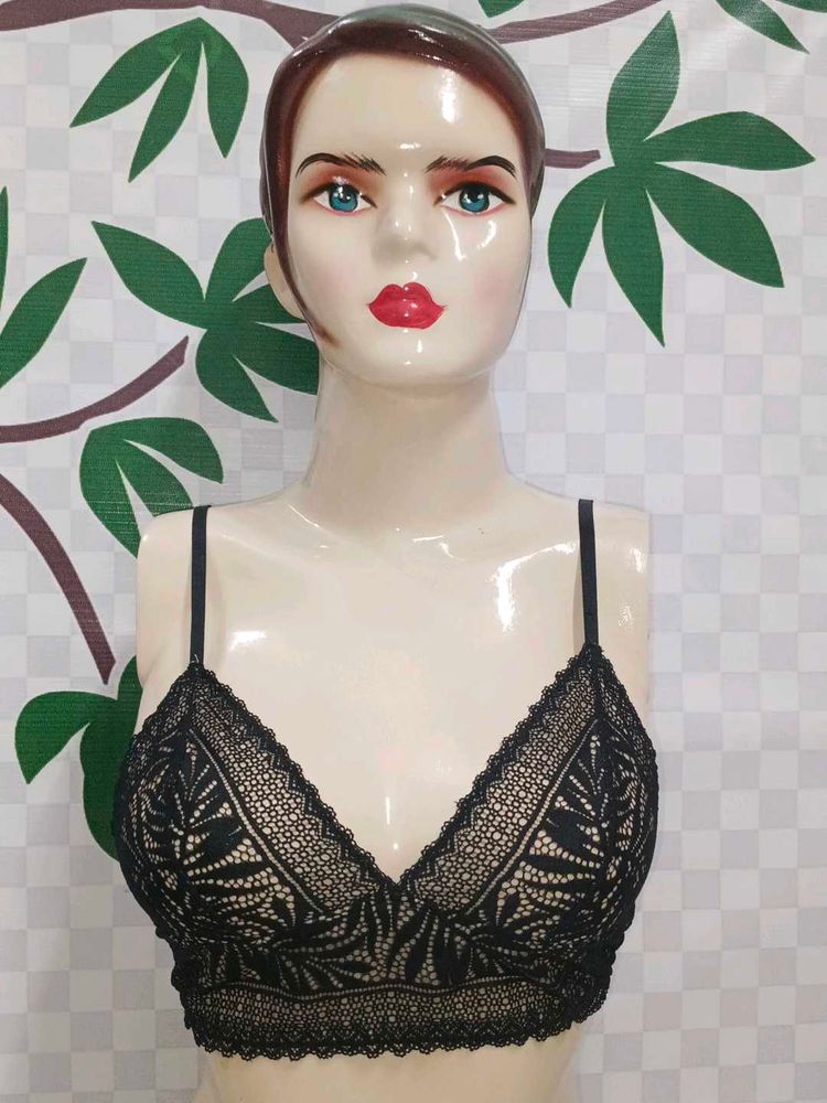(200)Black Lace Bralette