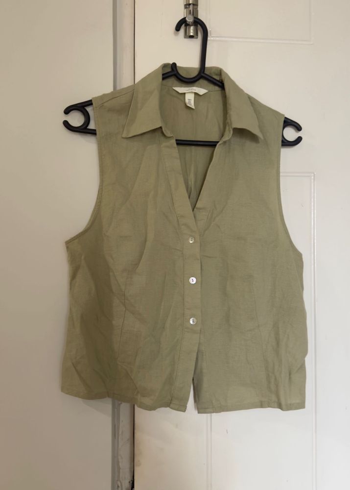 Sleeveless Collared Button-Up Top