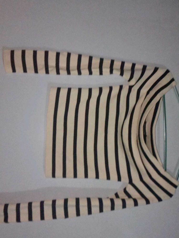 off shoulder top with sleeve side cut