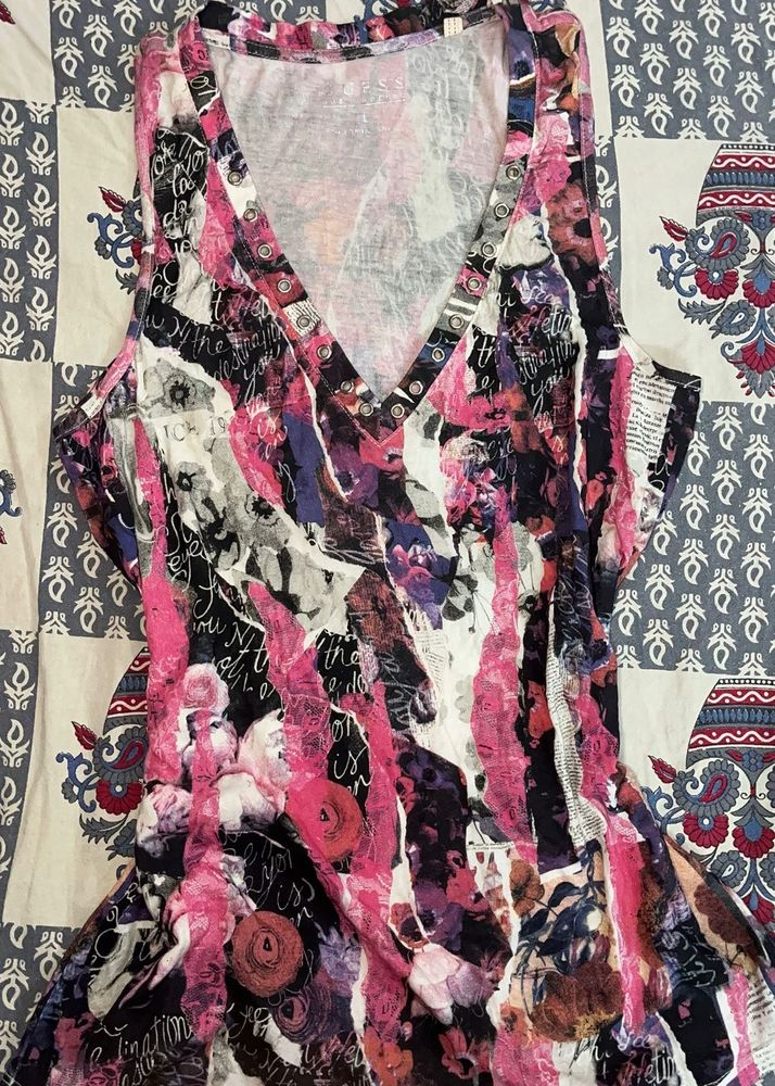 GUESS Abstract Print V-Neck Top