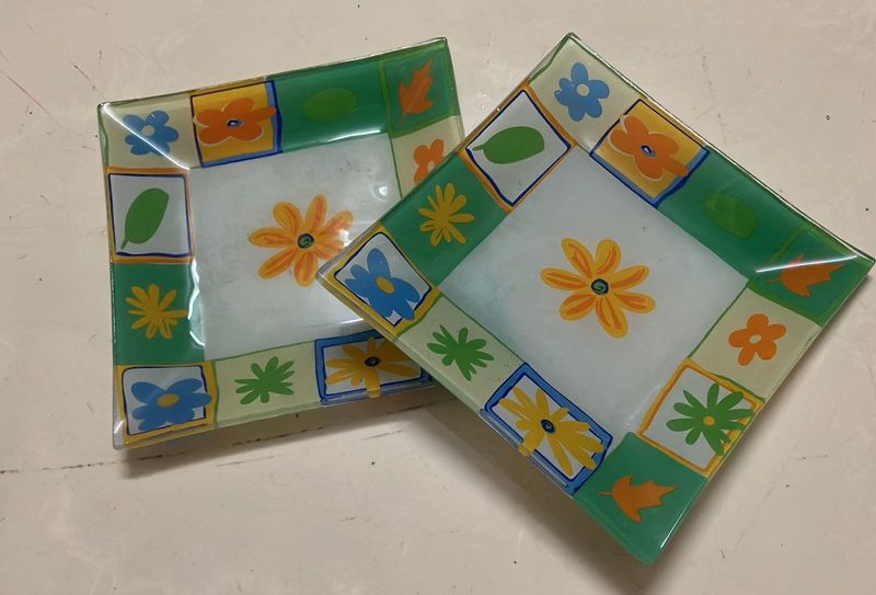 Aesthetic green serving plates