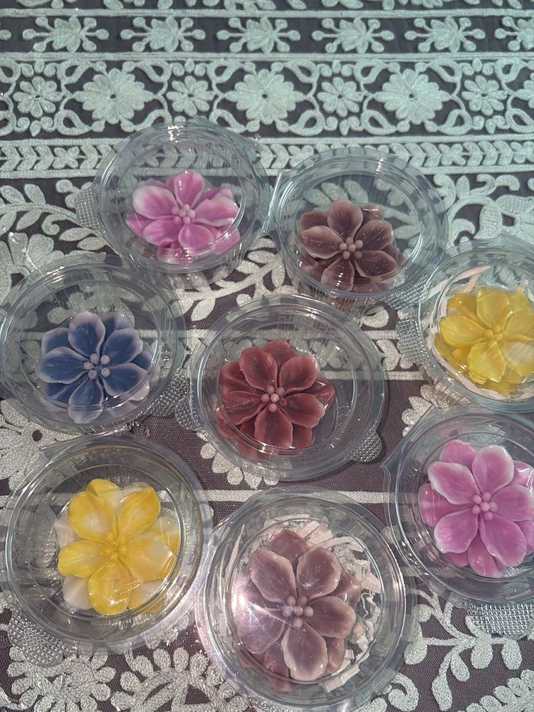 Set of 8 Floral Candles