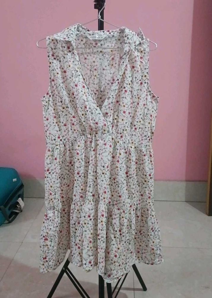 Chic Floral Sleeveless Mini Dress