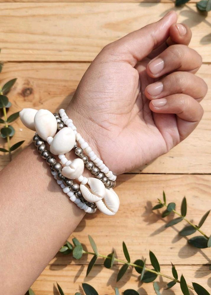 Boho Beaded Bracelet with Seashells