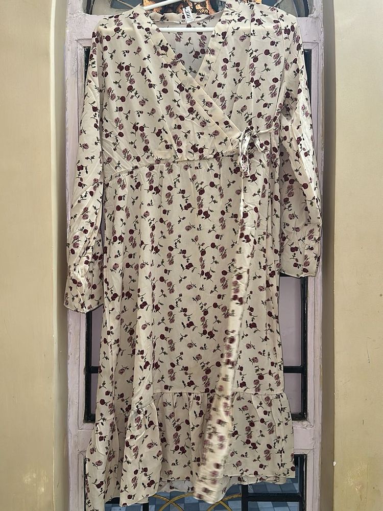 Chic Floral Wrap Dress