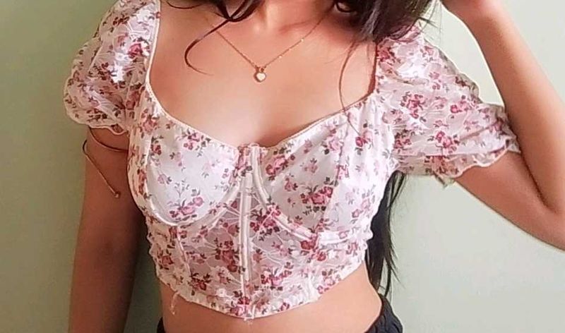 floral heart neck top