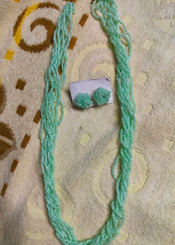 Necklace &amp; Earing Set