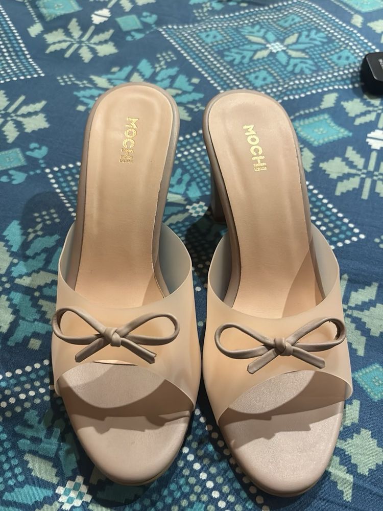 Chic Bow Detail Heels
