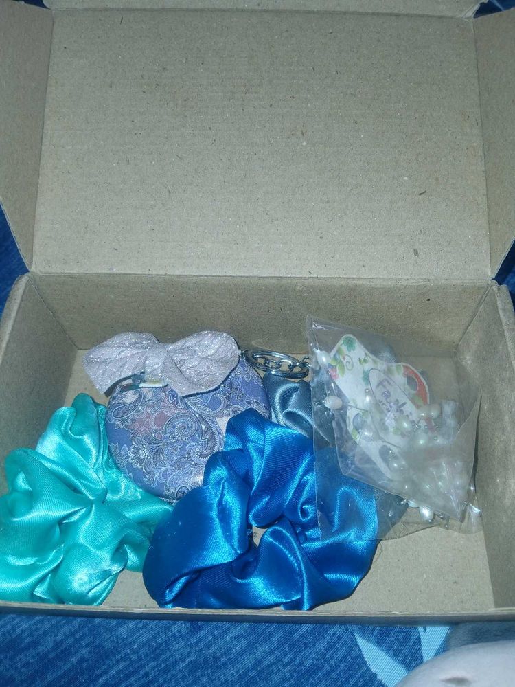 Cute Scrunchie &amp; Keychain Set