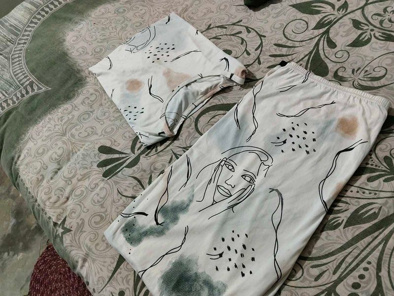 Cot set/Night dress