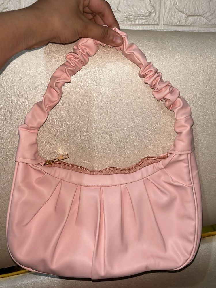 Chic Pink Ruched Shoulder Bag