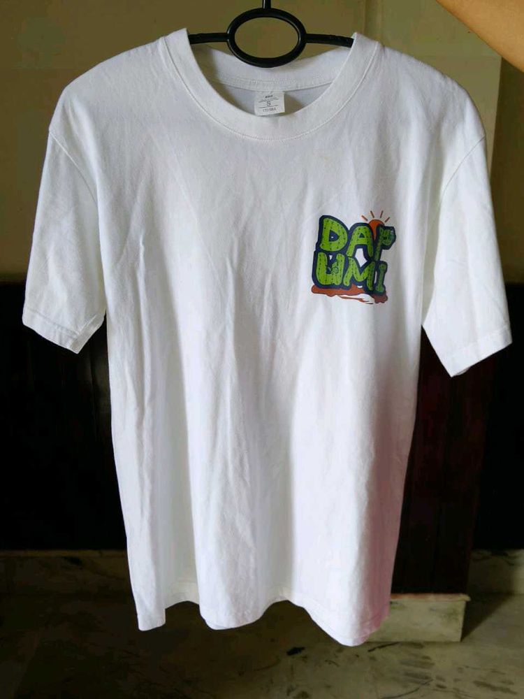 Uniqlo Graphic Tshirt