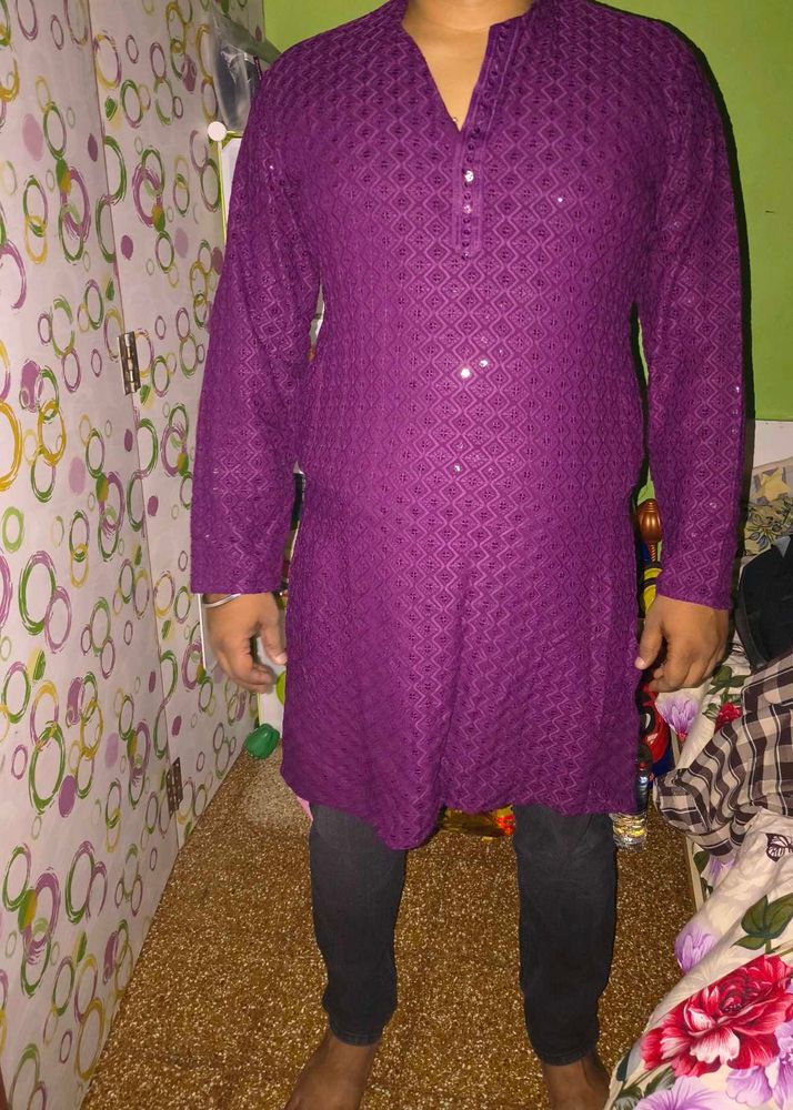 Men's Embroidered Kurta