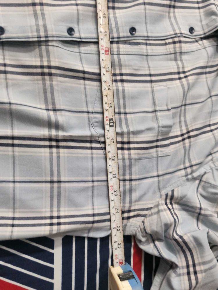 Men's Plaid Button-Up Shirt