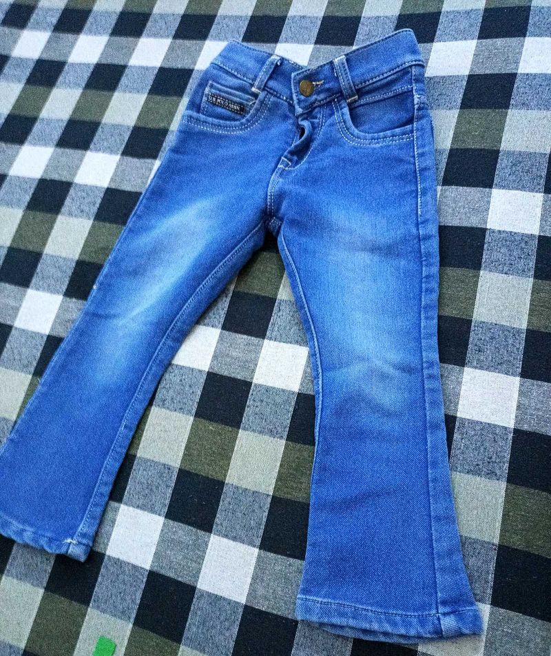 Dark Blue Colour Ki Jeans 4 Se 5 Sal Ke Bacche K