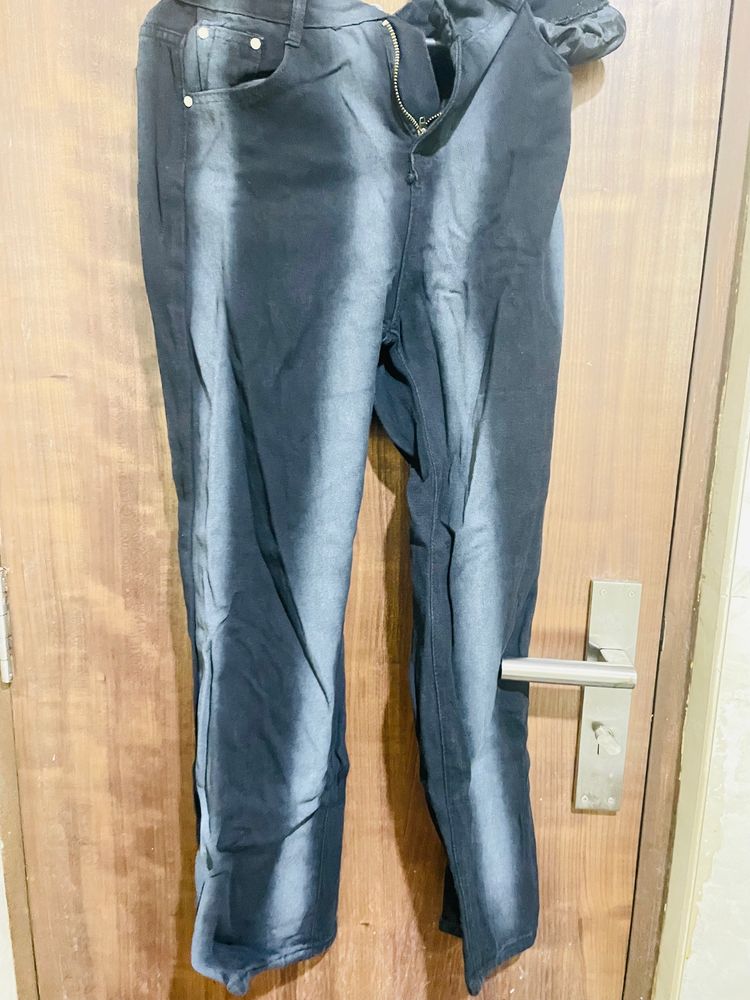 Black Straight Fit Jeans