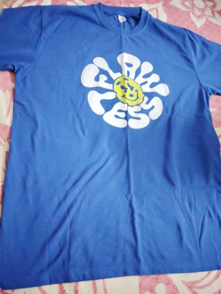 126.Blue Graphic Print T-Shirt