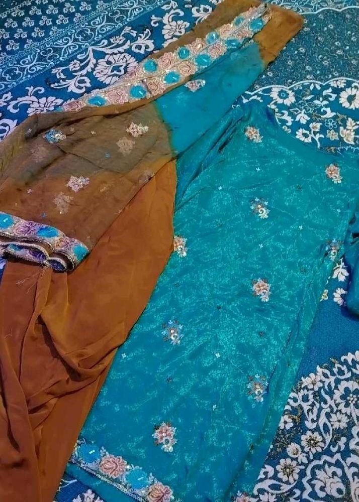 beautiful farsi shalwar suit