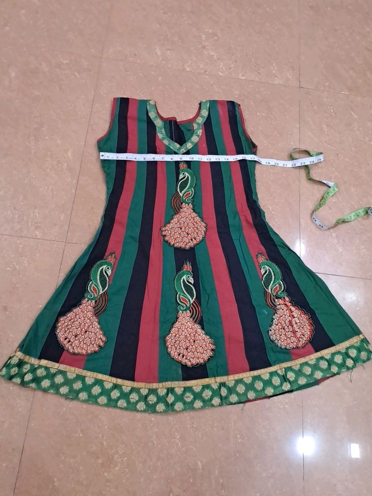 Beautiful New Kurti Without Sleeves.