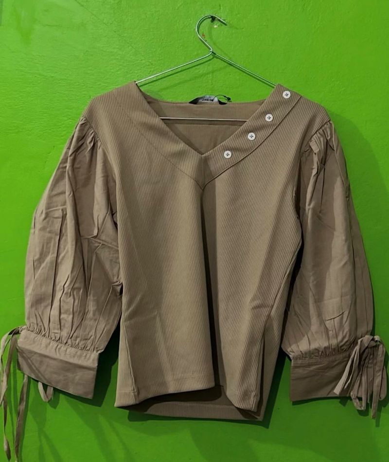 Stylish Brown Top with Puffed Sleeves