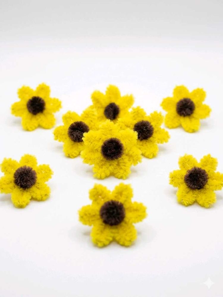 Handmade Pipe Cleaner Sunflower Miniatures - Set o