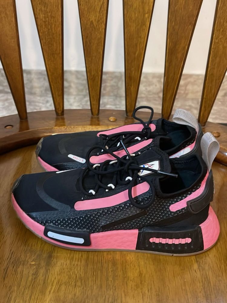 Addidas original shoes for girls