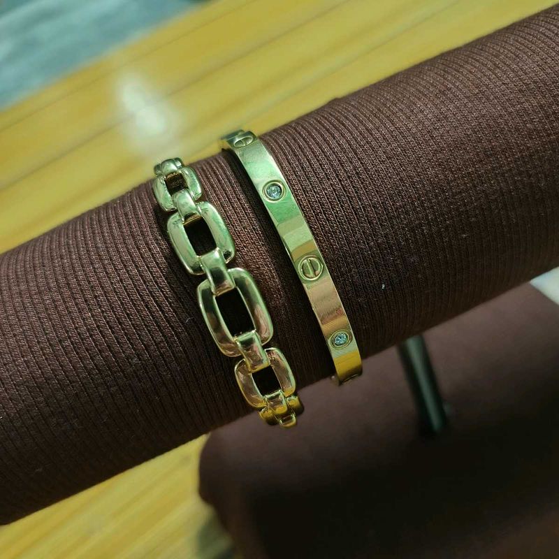 Elegant Gold Bracelets Set