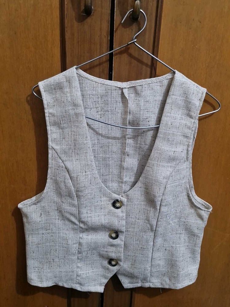 Sleeveless Button-Down Vest (COORD)