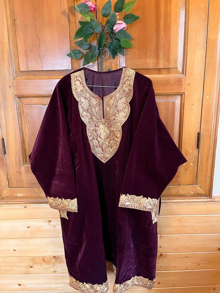 beautiful burgundy zari patch pheran