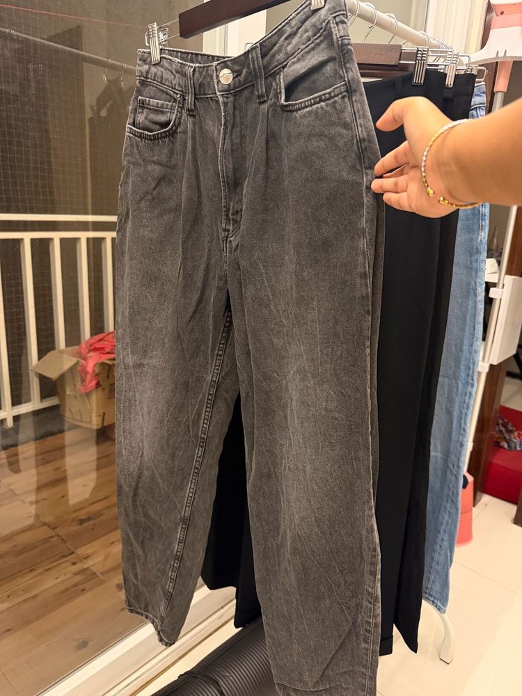 vintage style charcoal black mom jeans