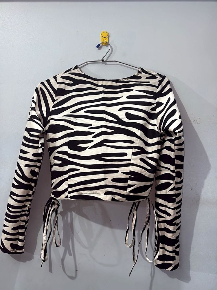 Stylish Zebra Print Crop Top