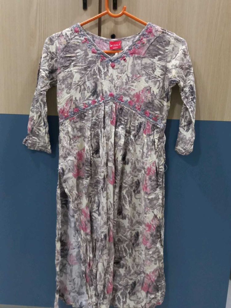 Floral Print Embroidered Kurta