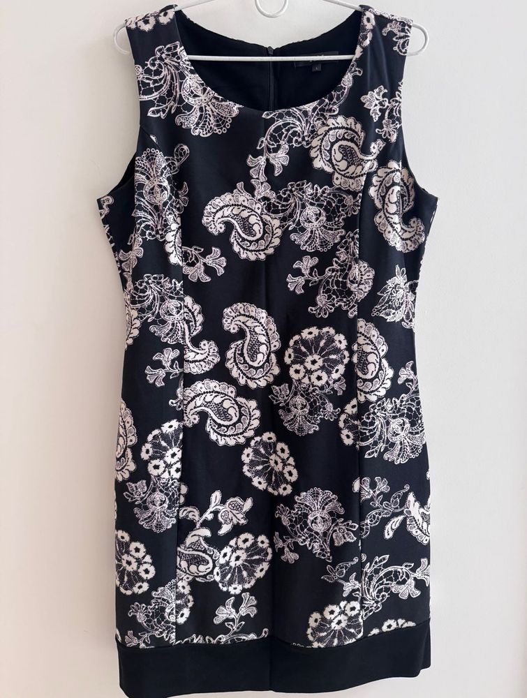 Elle - Black And White Paisley Floral Print Dress