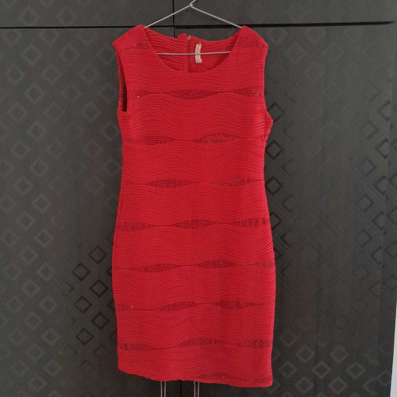 Chic Red Bodycon Dress