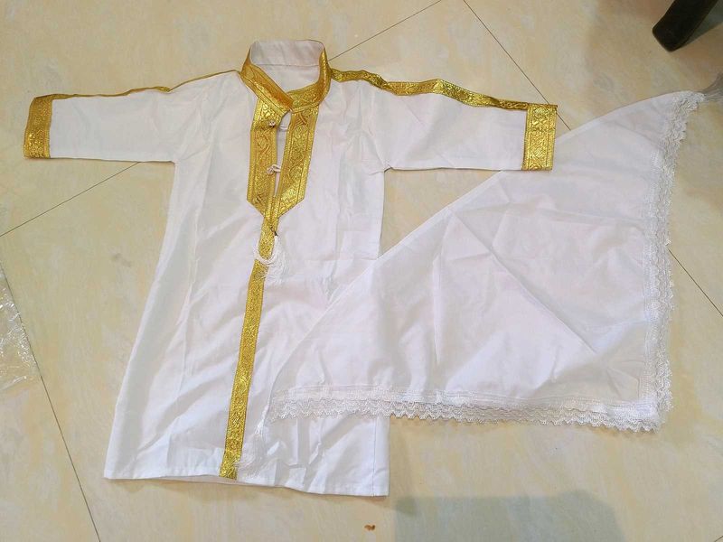 🪙🤍White Kurta with Gold Embellishments