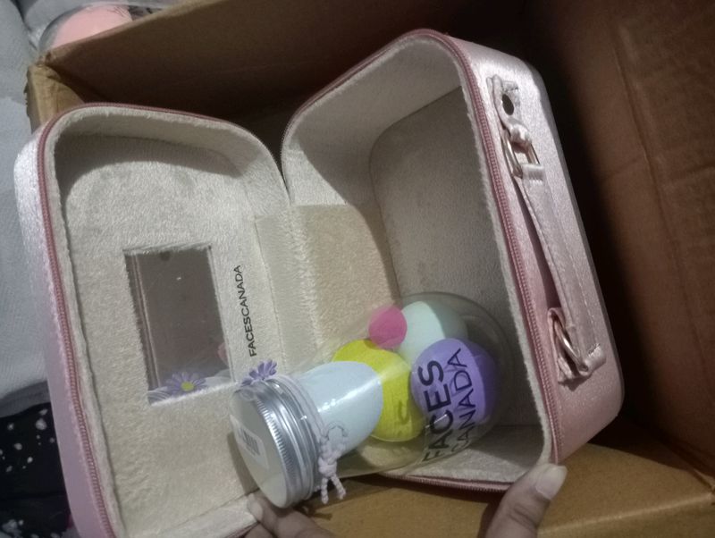 Faces Canada Vanity Box N Blenders