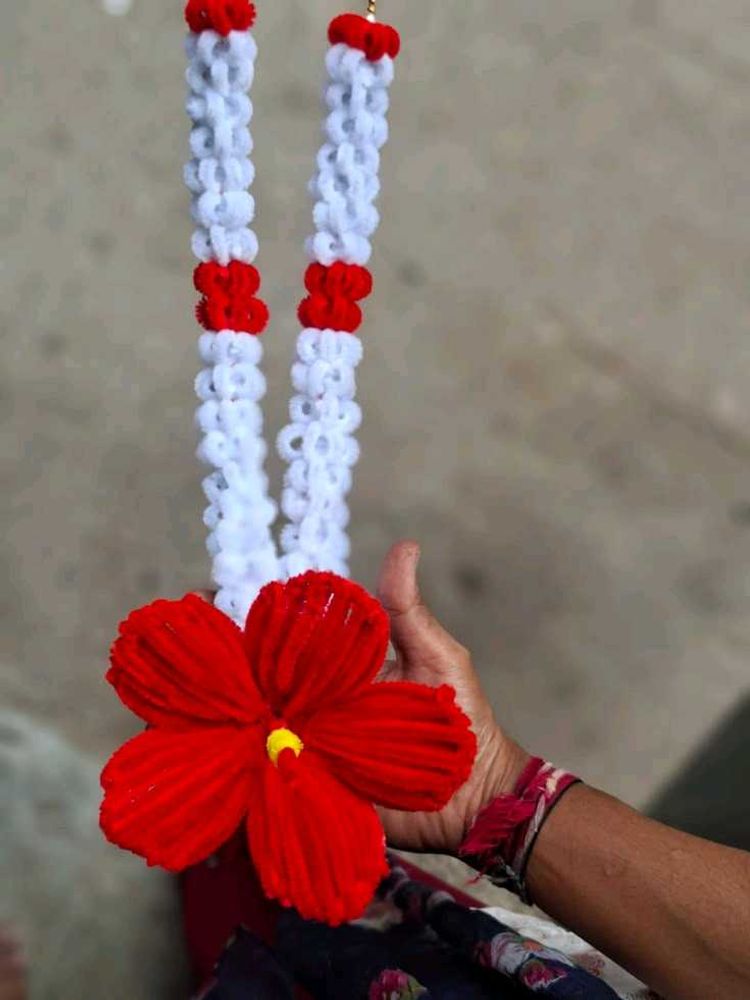 Handmade Red &amp; White Flower Garland