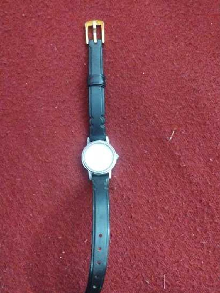Elegant Ladies Watch