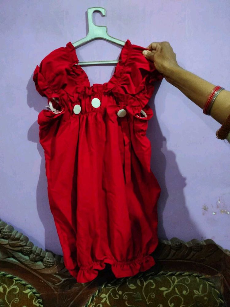 Red Ruffled baloon top