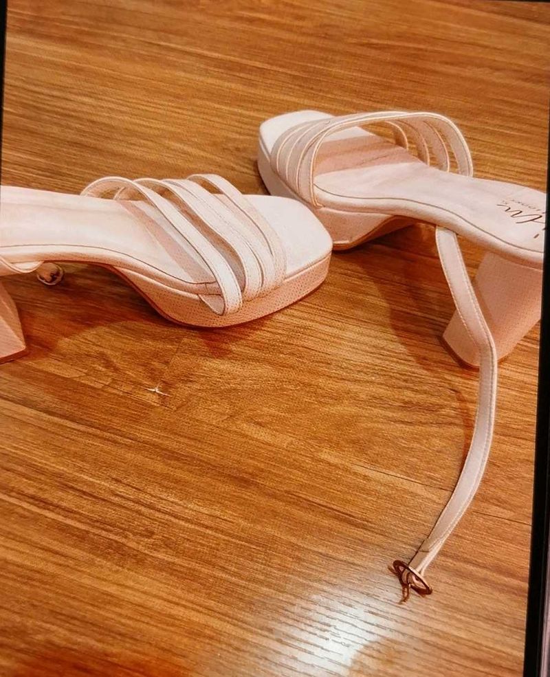 Chic Strappy Platform Heels