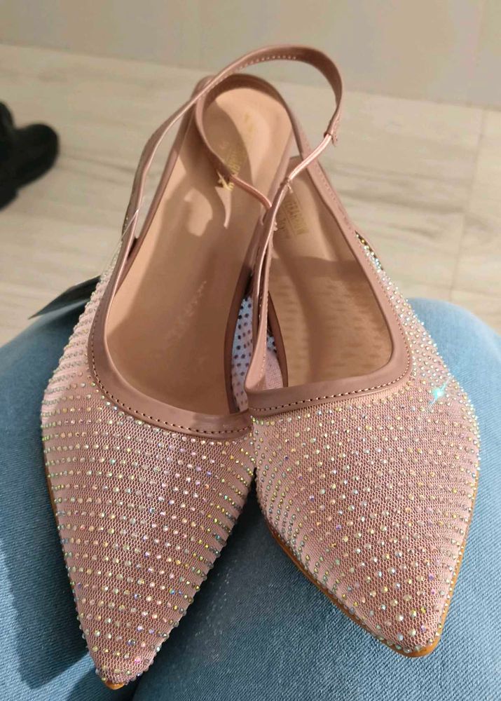 Sparkling pointed Pink Heels