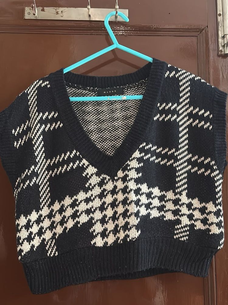 Houndstooth Knit Vest